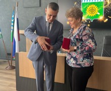 Мама пятерых детей из Заречного получила знак «Материнская доблесть» III степени