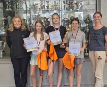 Зареченские теннисисты успешно сыграли с новоуральцами