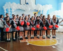 Последние звонки прозвенели сегодня в школах Белоярского муниципального округа