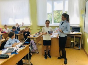 В школе №1 Заречного школьников приняли в Юные Инспекторы Движения