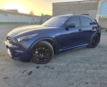 Infiniti QX70, 