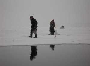 СНОВА НАПОМИНАЕМ: опасный лёд!