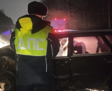 Автоинспекторы устанавливают обстоятельства ДТП с пятью пострадавшими, которое спровоцировал пьяный и не имеющий прав водитель