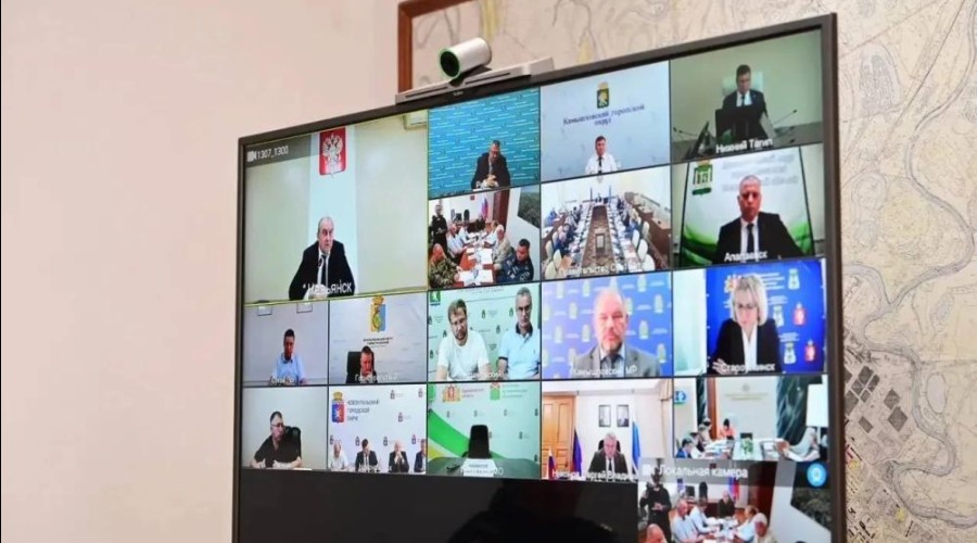 Губернатор Денис Паслер провел выездное заседание по паводку в Свердловской области
