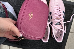 Продам женские кеды adidas оригинал