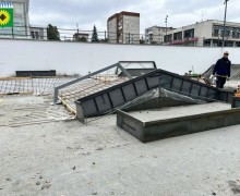 На площадке скейт-парка в Заречном идут активные работы