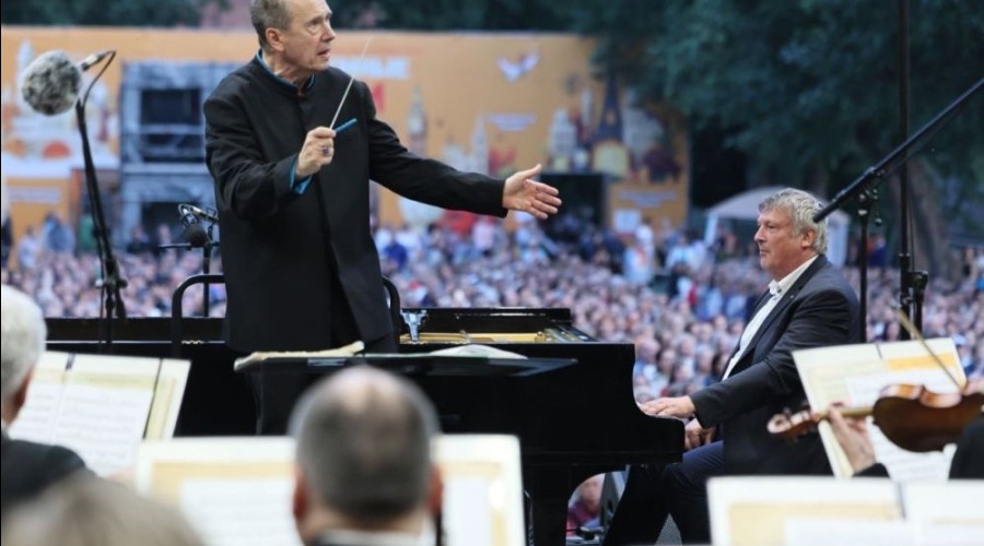 Фестиваль «Безумные дни» в Екатеринбурге и Заречном представил программу из 113 концертов