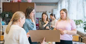 Для учителей школы №6 провели мастер-класс по живописи