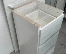 Продам стол+полка в хорошем состоянии