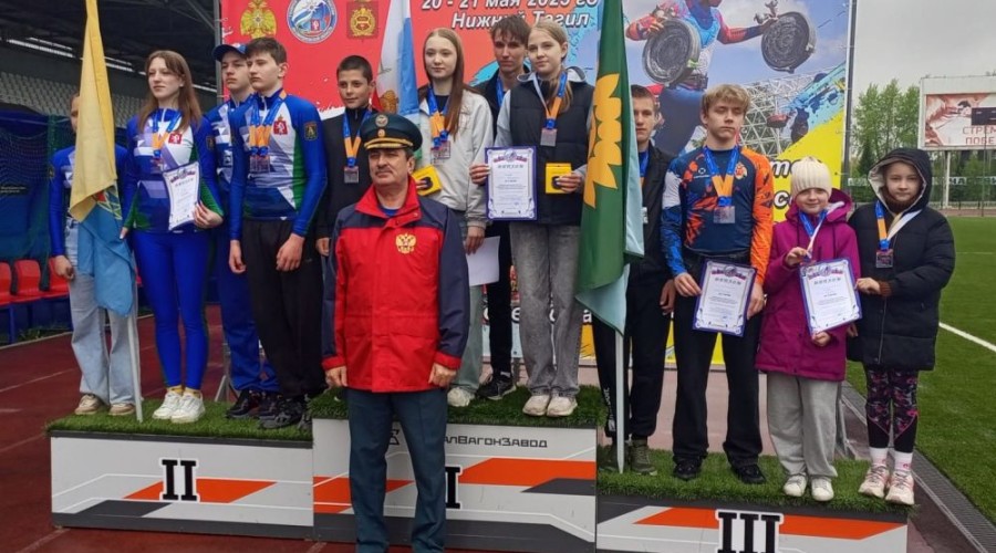 С областных соревнований по пожарно-спасательному спорту зареченцы привезли 3 медали