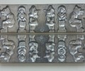 Жительница Заречного передала музею редкую формочку для карамели