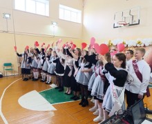 Последние звонки прозвенели сегодня в школах Белоярского муниципального округа