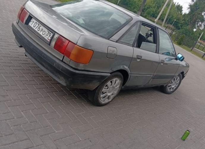 Audi 80, 1988