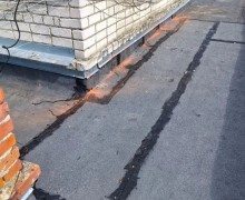 В Заречном продолжают сезонный ремонт кровель многоквартирных домов