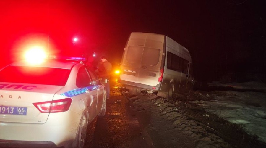 В Белоярском женщина без водительского удостоверения спровоцировала ДТП