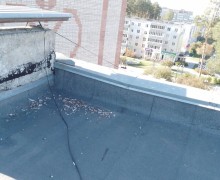 Коммунальщики Заречного провели сезонную чистку кровель