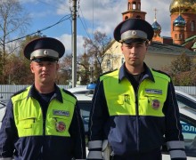Инспекторы ГИБДД помогли роженице из Мезенского добраться до роддома в Асбесте