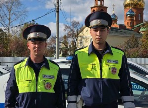 Инспекторы ГИБДД помогли роженице из Мезенского добраться до роддома в Асбесте