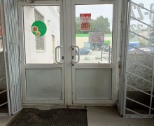 В Заречном устранены препятствия для маломобильных граждан у «Дома торговли»