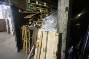 Отдам безвозмездно: самовывоз рядом с военкоматом в промзоне