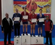 У самбистов Заречного 9 медалей