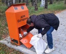Из экобоксов Заречного снова вывезли рекордный объём батареек