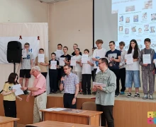 3 июня в актовом зале УрТК 32 выпускника первых в Заречном курсов по конструированию беспилотных воздушных судов и управлению ими получили сертификаты об обучении