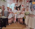 Почти тысяча свадеб в один день!