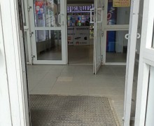 В Заречном устранены препятствия для маломобильных граждан у «Дома торговли»