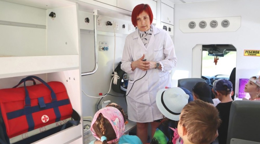 Малыши из детского сада побывали на экскурсии в Скорой помощи МСЧ №32