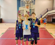 Зареченские школьники поиграли в баскетбол с соседями