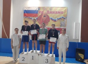 Самбисты СШ Десантник осваивают борьбу сумо и побеждают