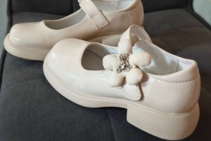 Продам новые 33 размер