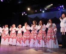 В Белоярском РДК поздравили пенсионеров округа