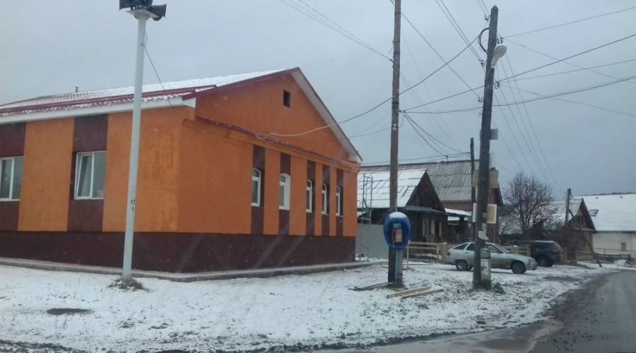 В деревне Боярка благоустроят территорию у клуба и установят новое освещение