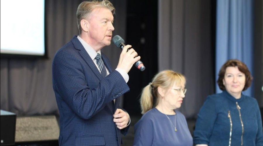 Косулинская школа № 8 стала площадкой для проведения ежегодной интерактивно-интеллектуальной «Парламентский баттл»