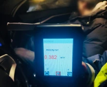 ГАИ ЗАРЕЧНОГО продолжает пресекать нарушения ПДД - 6 февраля около 6:00 на 3-м километре автодороги «Мезенское-Заречный» автоинспекторы остановили ВАЗ-2112 под управлением 24-летнего жителя г