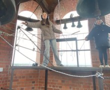 21 апреля ученики 5а класса Мезенской школы ходили на экскурсию в Храм на колокольню