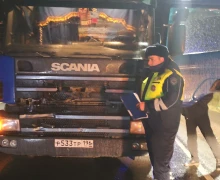 Сотрудники Госавтоинспекции Заречного устанавливают обстоятельства ДТП, в котором пострадал водитель питбайка