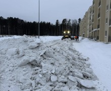 Организована механизированная уборка придомовых территорий