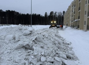 Организована механизированная уборка придомовых территорий