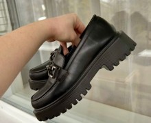 Лоферы женские, состояние новых