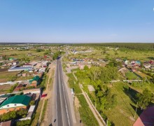 Жители Мезенского получат тротуар на части дороги, но ждать придется долго