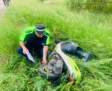 Сотрудники Госавтоинспекции Заречного устанавливают обстоятельства ДТП, в котором пострадала несовершеннолетняя пассажирка мопеда