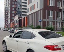 Infiniti M25, 2011