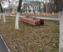 На ул. Ленина демонтируют дорожные ограждения