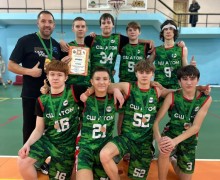 Баскетболисты СШ Атом отметили Новый год медалями