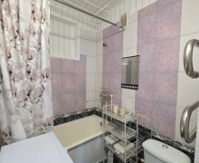 Продаётся двухкомнатная квартира 45 кв. м на Комсомольской, 5